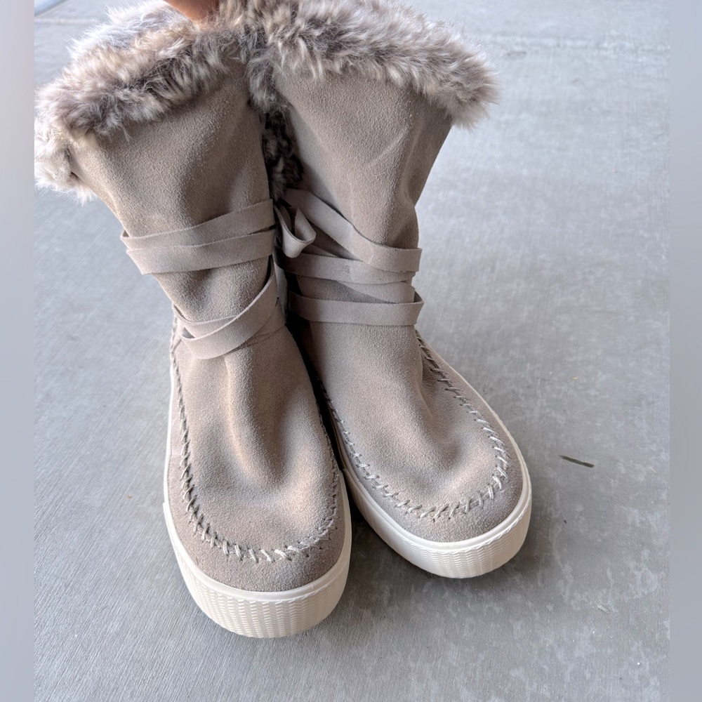 Toms shoes